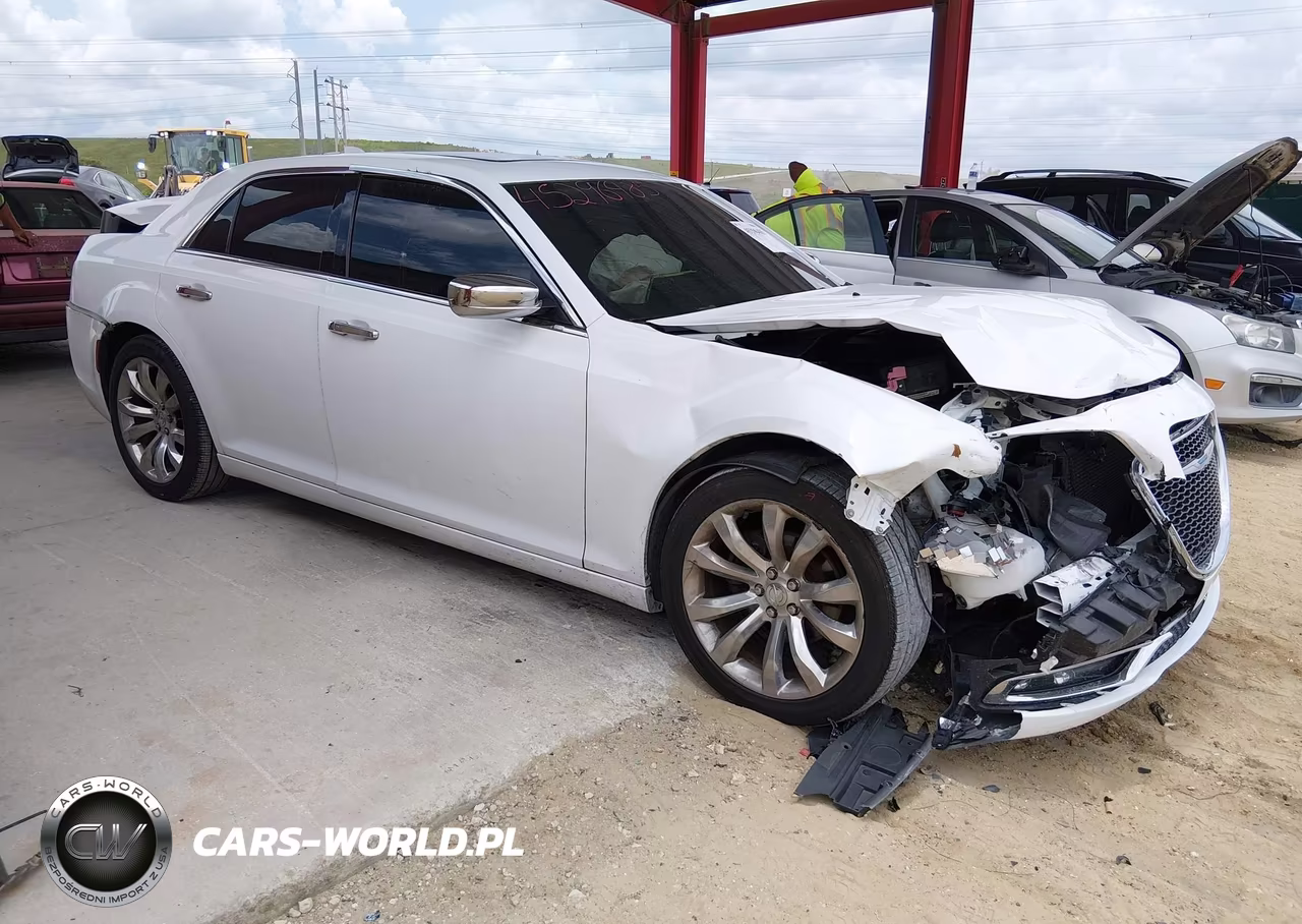 2020 Chrysler 300 Limited – zdjęcie 1 z 17