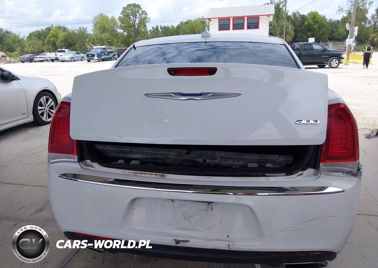 2020 Chrysler 300 Limited VIN:2C3CCAEG4LH127922 - 12