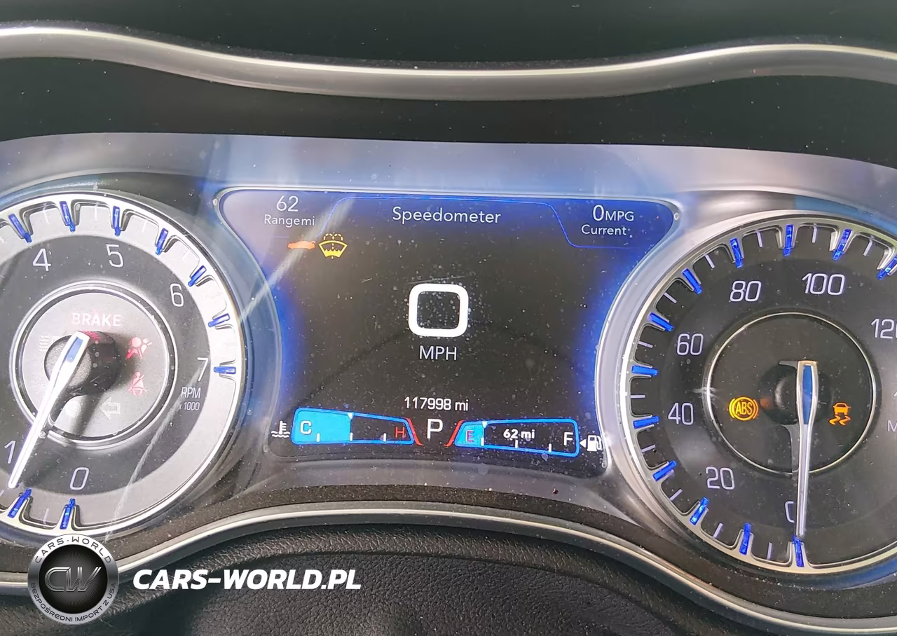 2020 Chrysler 300 Limited VIN:2C3CCAEG4LH127922 - 7
