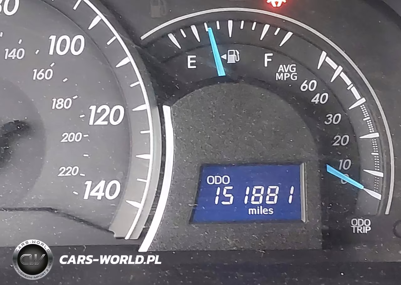 2015 Toyota Camry Le VIN:4T1BF1FK1FU083120 - 16