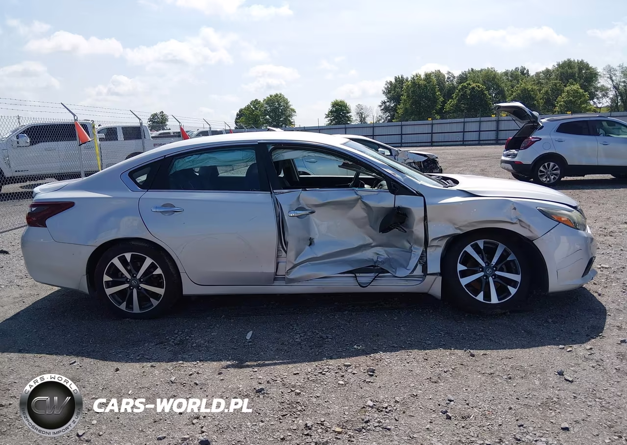 2017 Nissan Altima 2.5 Sr VIN:1N4AL3AP7HC254586 - 13