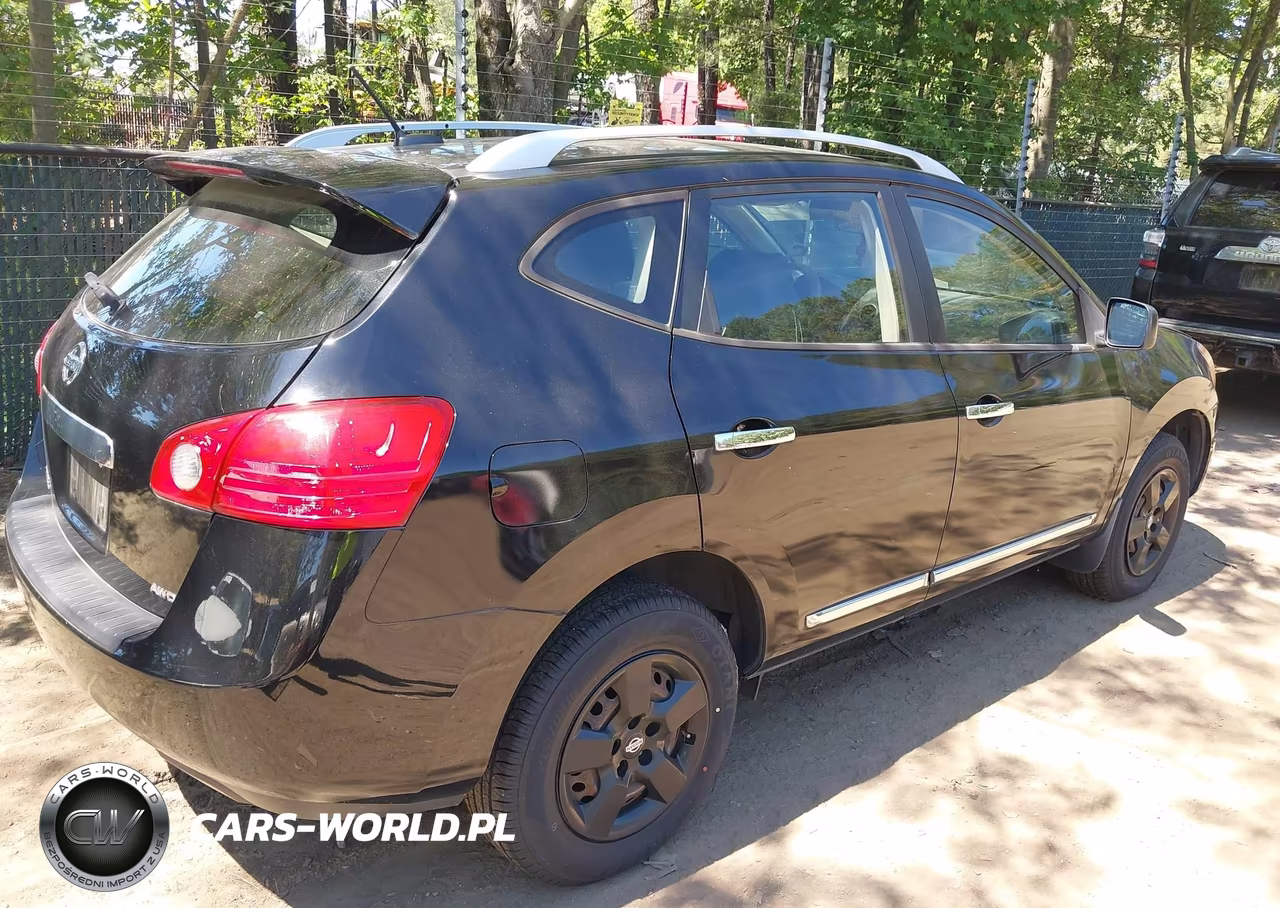 2015 Nissan Rogue Select S VIN:JN8AS5MV8FW255815 - 4