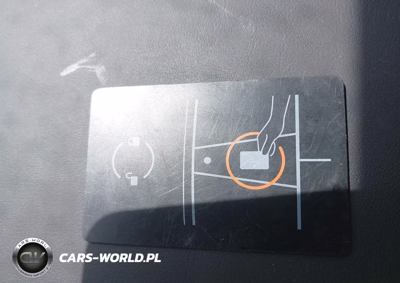 2025 Tesla Model 3 Long Range Rear-Wheel Drive-Standard Rear-Wheel Drive VIN:5YJ3E1EA6SF890000 - 11