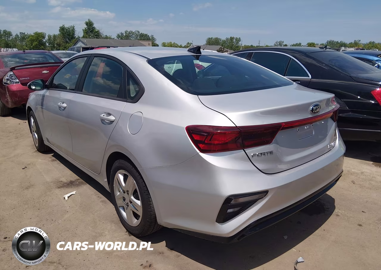 2020 Kia Forte Lxs VIN:3KPF24AD0LE235636 - 3