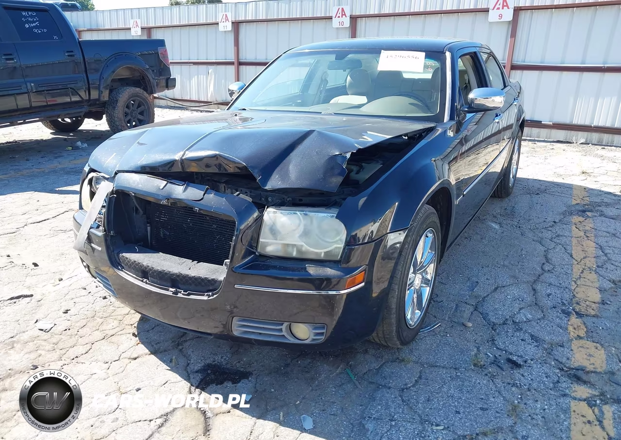 2010 Chrysler 300 Touring-Signature Series-Executive Series VIN:2C3CA5CV9AH211293 - 6