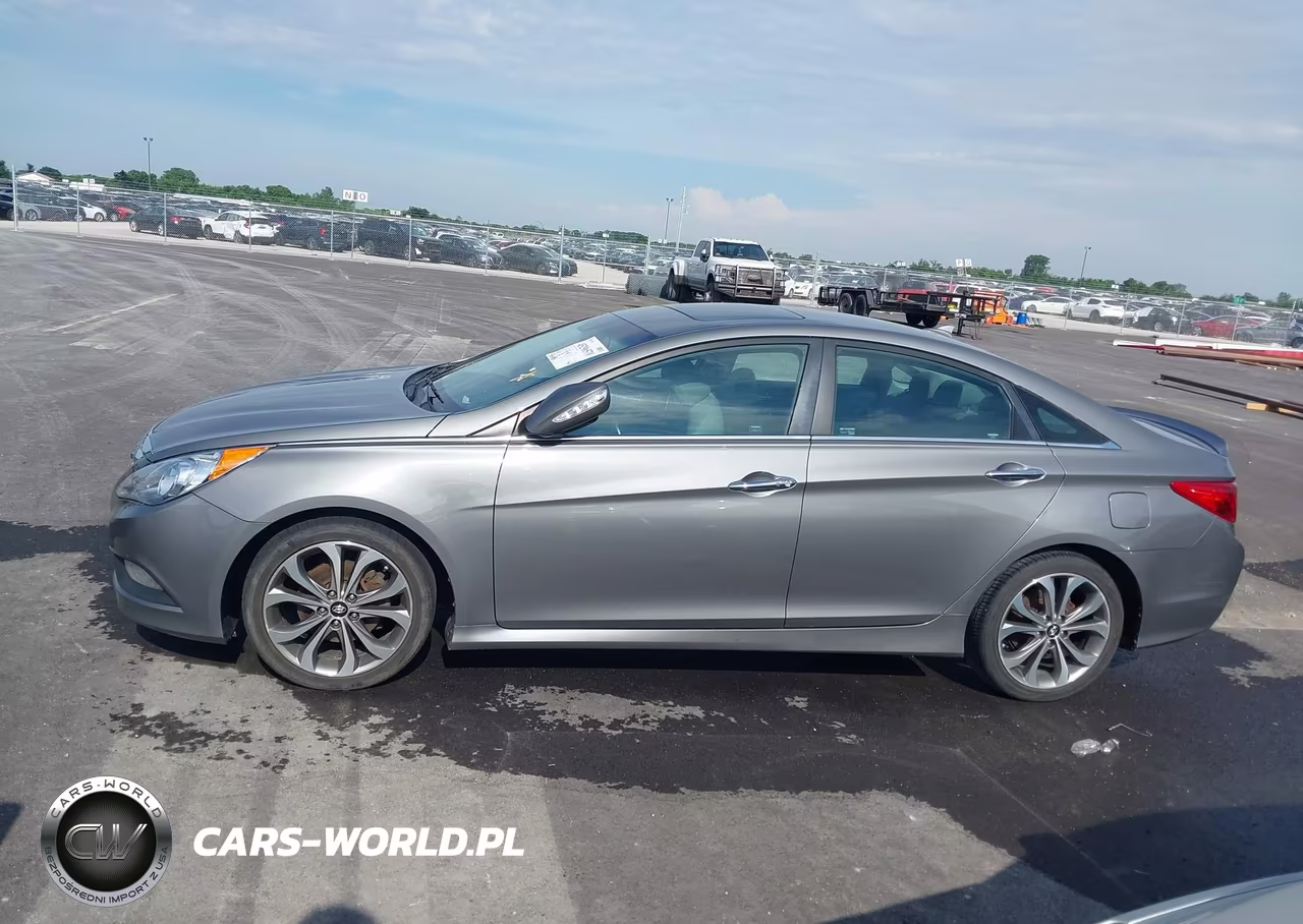 2014 Hyundai Sonata Se VIN:5NPEC4AC7EH824701 - 14