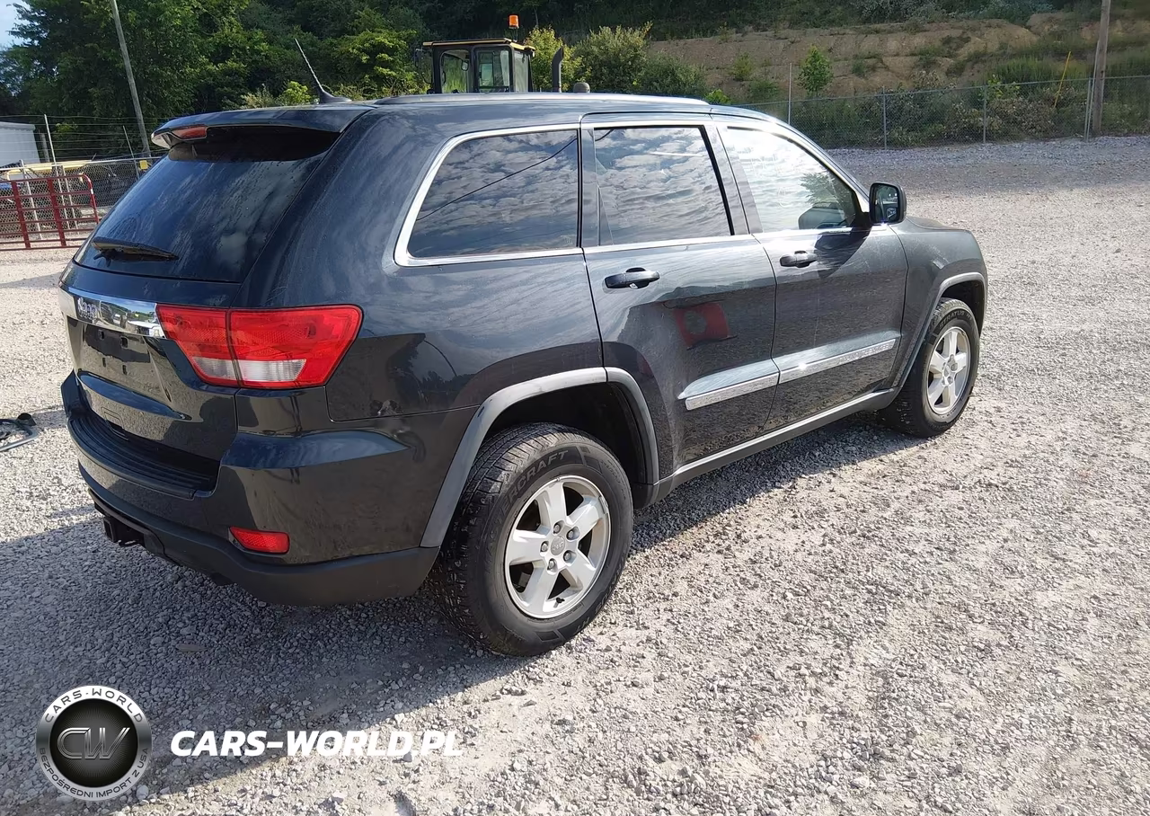 2012 Jeep Grand Cherokee Laredo VIN:1C4RJEAG4CC204347 - 4