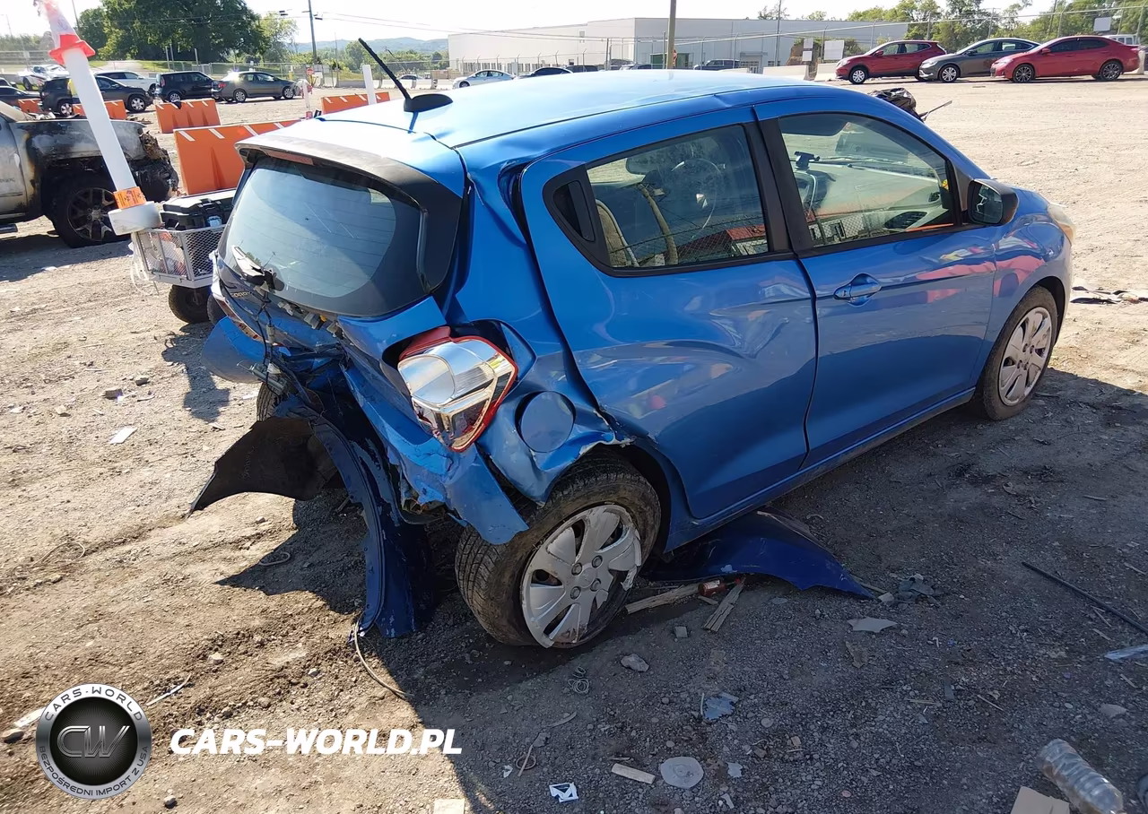 2018 Chevrolet Spark Ls Cvt VIN:KL8CB6SA6JC430673 - 4