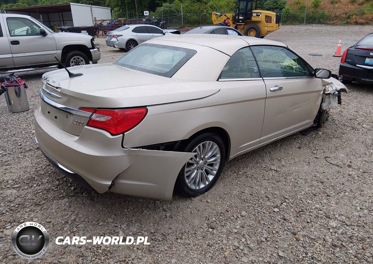 2014 Chrysler 200 Limited VIN:1C3BCBFG6EN159703 - 4