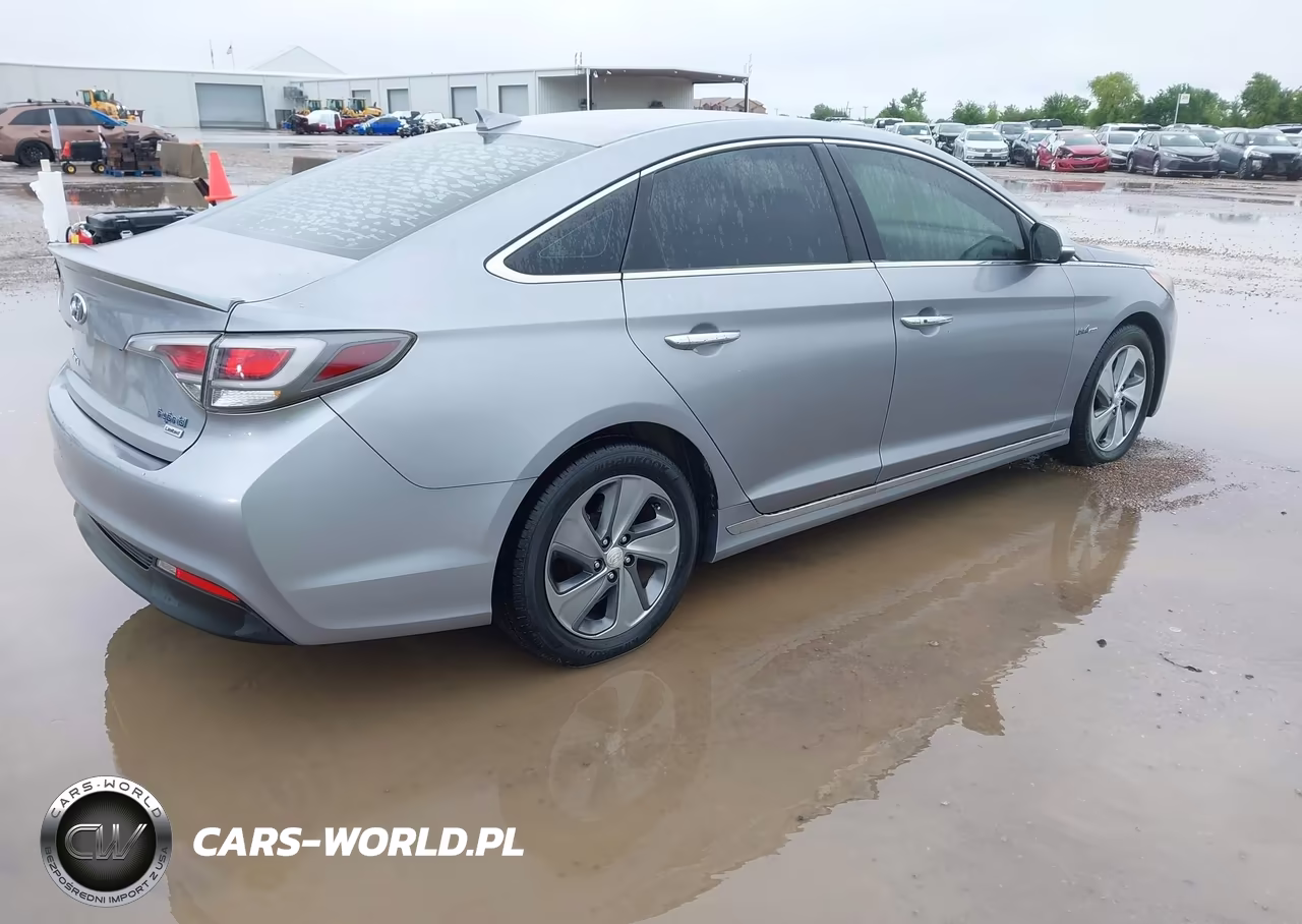 2017 Hyundai Sonata Hybrid Limited VIN:KMHE34L1XHA048342 - 4