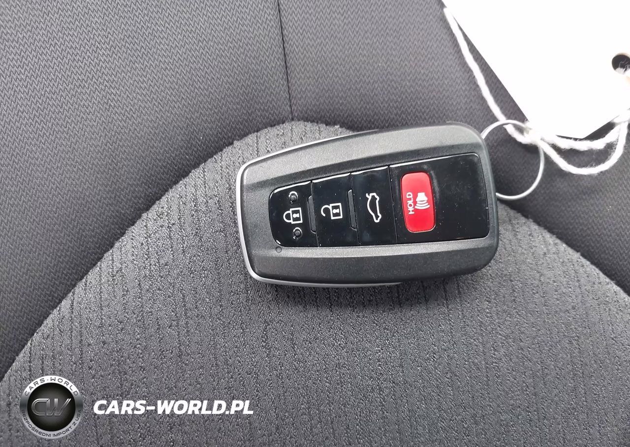 2022 Toyota Camry Le Hybrid VIN:4T1C31AK1NU041680 - 11