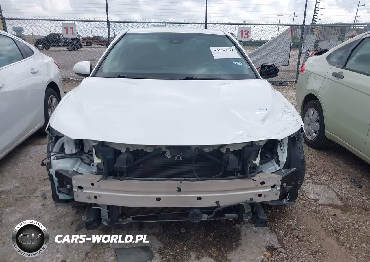 2022 Toyota Camry Le Hybrid VIN:4T1C31AK1NU041680 - 13