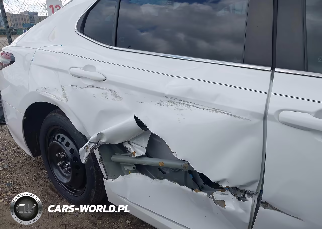 2022 Toyota Camry Le Hybrid VIN:4T1C31AK1NU041680 - 18