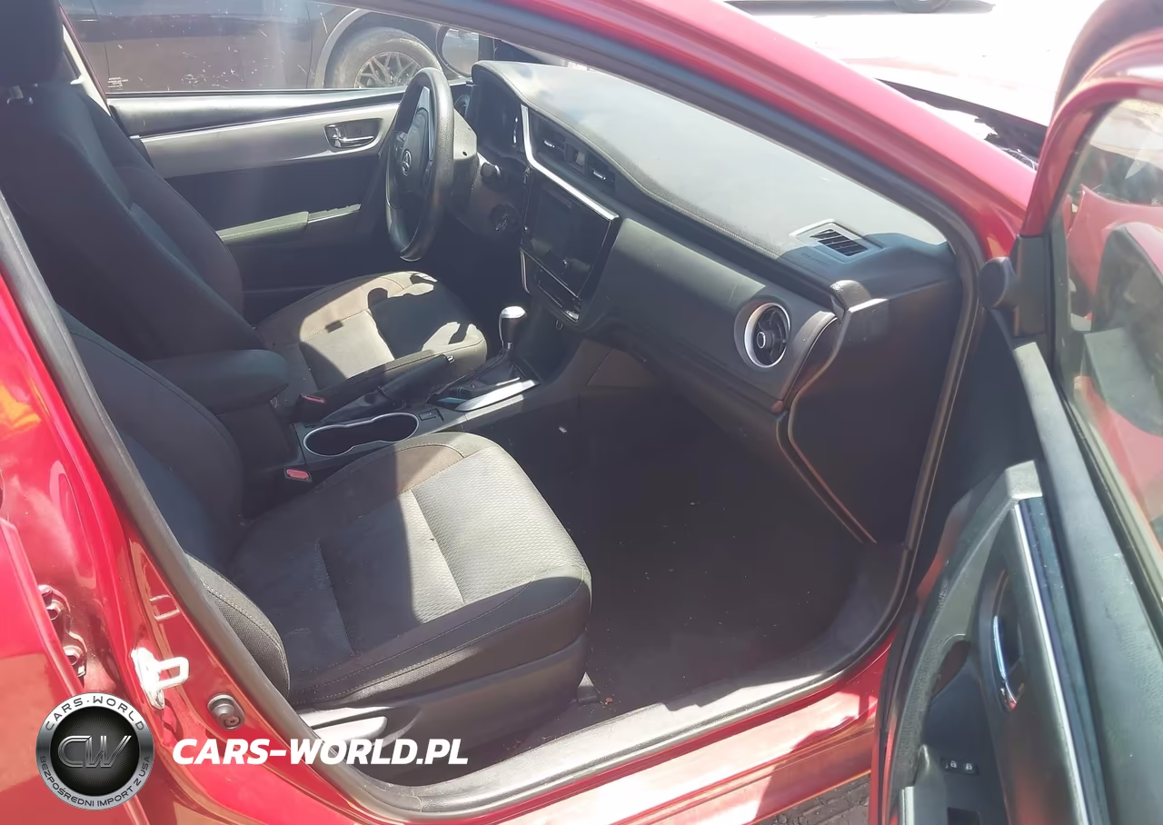 2018 Toyota Corolla Le VIN:2T1BURHE5JC981290 - 5