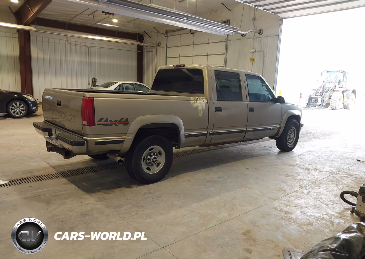 2000 Chevrolet K2500 VIN:1GCGK23R7YF515617 - 4
