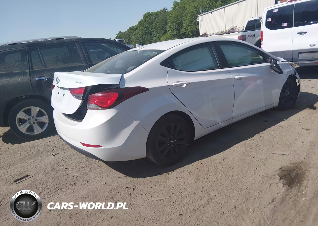 2015 Hyundai Elantra Se VIN:5NPDH4AE5FH556571 - 4