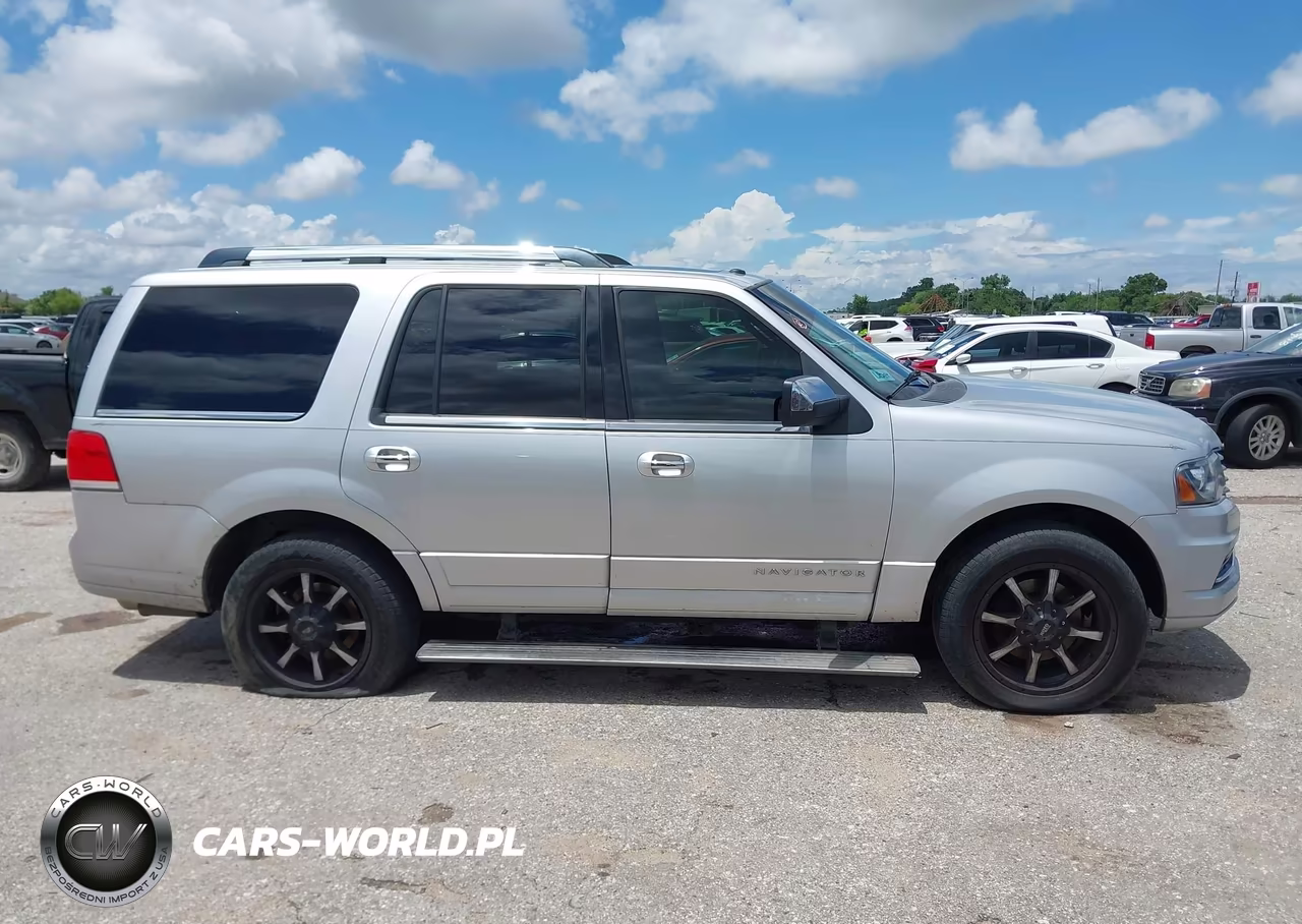 2015 Lincoln Navigator VIN:5LMJJ2HT7FEJ12424 - 13