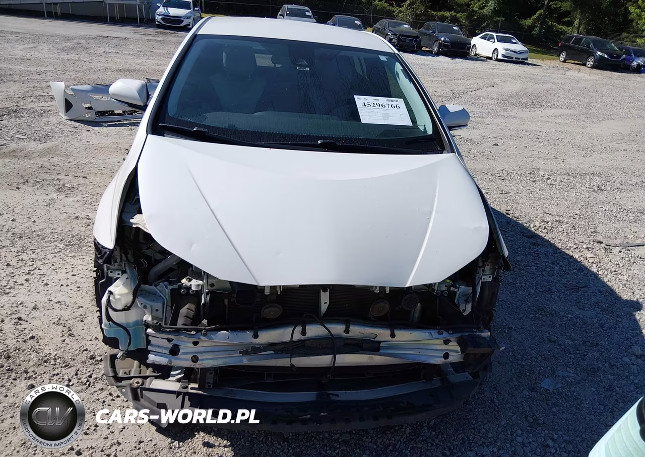 2018 Toyota Prius Two VIN:JTDKBRFUXJ3062703 - 13