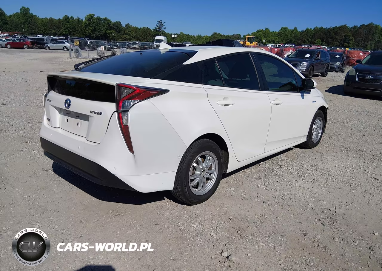 2018 Toyota Prius Two VIN:JTDKBRFUXJ3062703 - 4