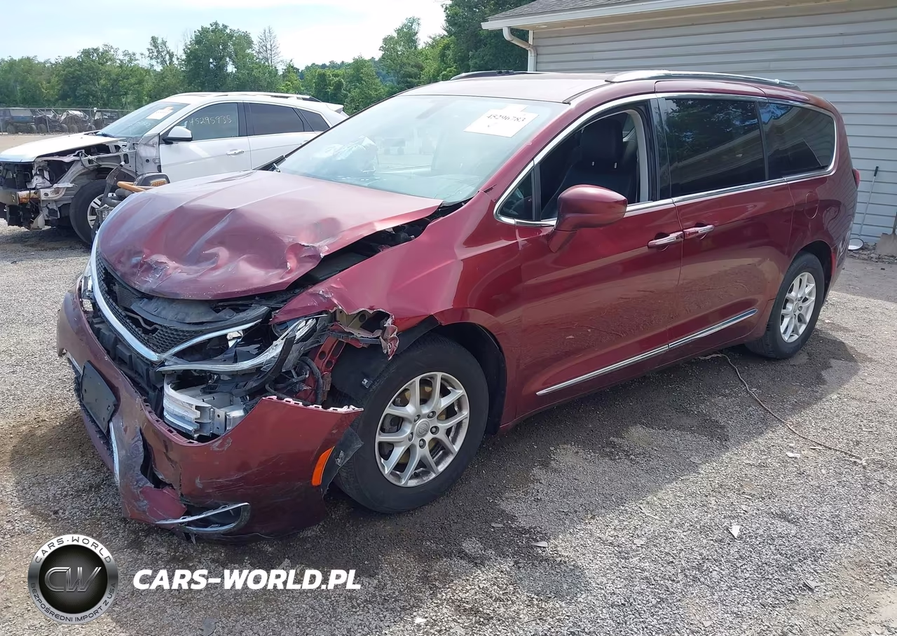 2020 Chrysler Pacifica Touring L VIN:2C4RC1BG7LR115607 - 2