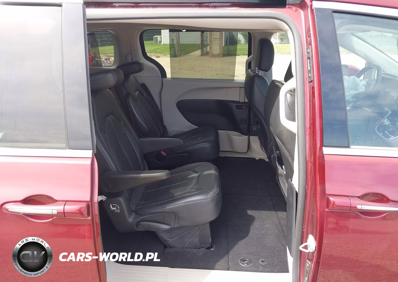 2020 Chrysler Pacifica Touring L VIN:2C4RC1BG7LR115607 - 8