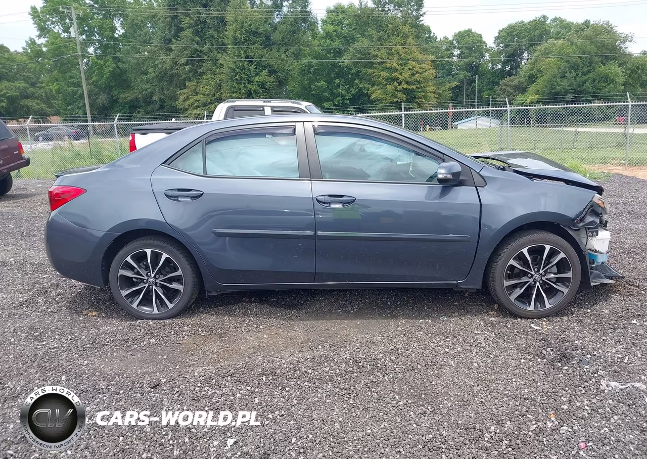 2018 Toyota Corolla Se VIN:5YFBURHE3JP824695 - 13