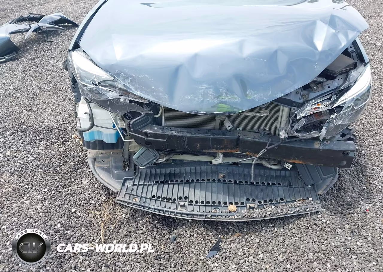 2018 Toyota Corolla Se VIN:5YFBURHE3JP824695 - 6
