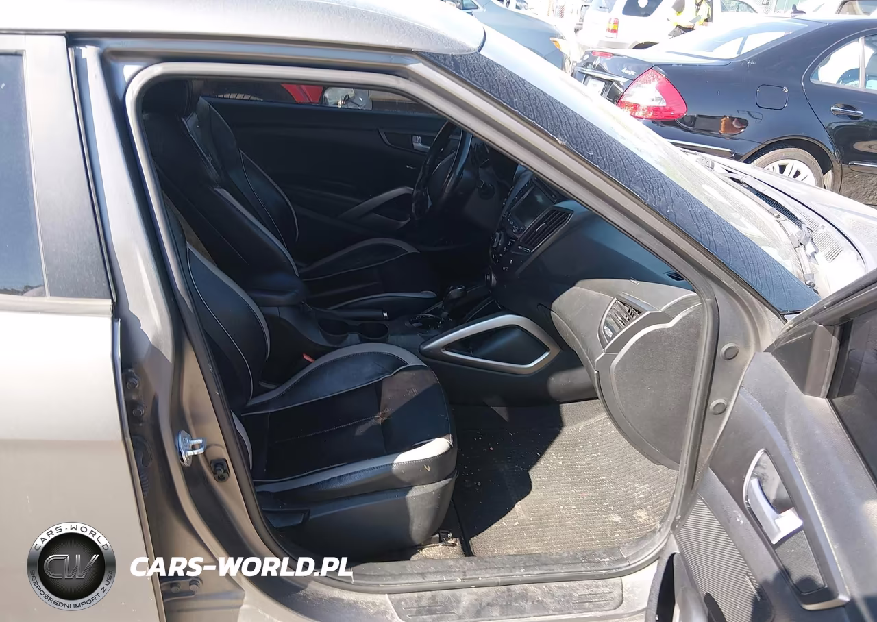 2015 Hyundai Veloster Turbo VIN:KMHTC6AE9FU218467 - 5