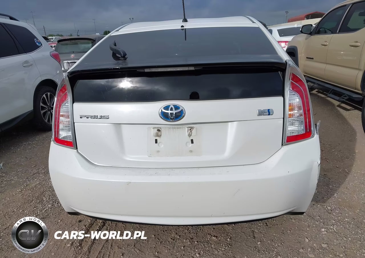 2013 Toyota Prius Two VIN:JTDKN3DU4D5629035 - 16
