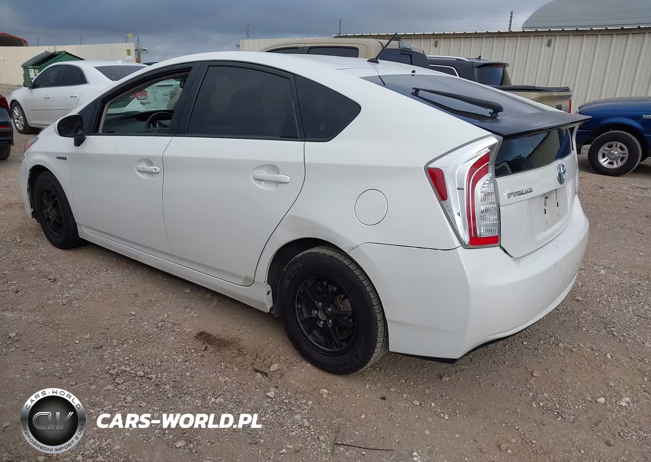 2013 Toyota Prius Two VIN:JTDKN3DU4D5629035 - 3