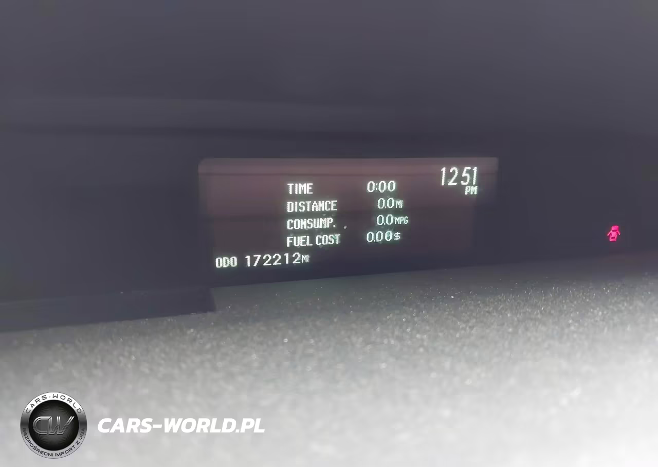 2013 Toyota Prius Two VIN:JTDKN3DU4D5629035 - 7