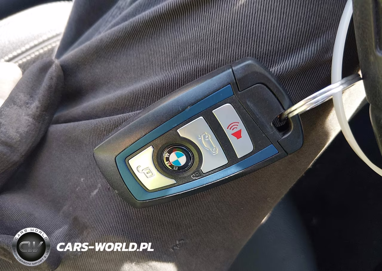 2018 BMW 330I xDrive VIN:WBA8D9C50JEB34868 - 11