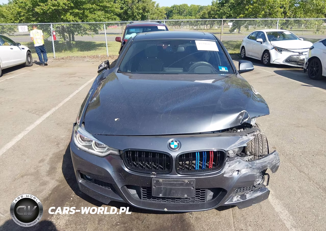 2018 BMW 330I xDrive VIN:WBA8D9C50JEB34868 - 12