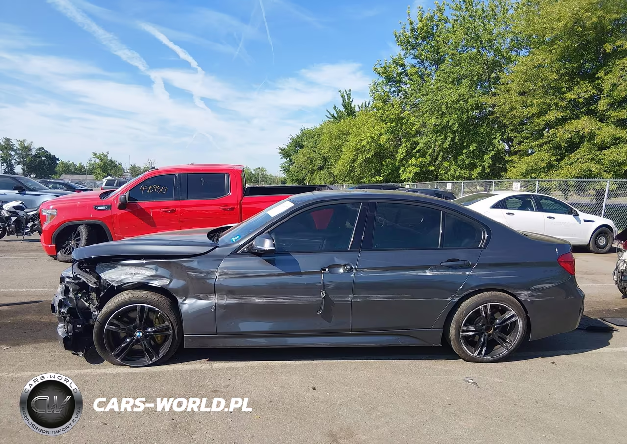 2018 BMW 330I xDrive VIN:WBA8D9C50JEB34868 - 14