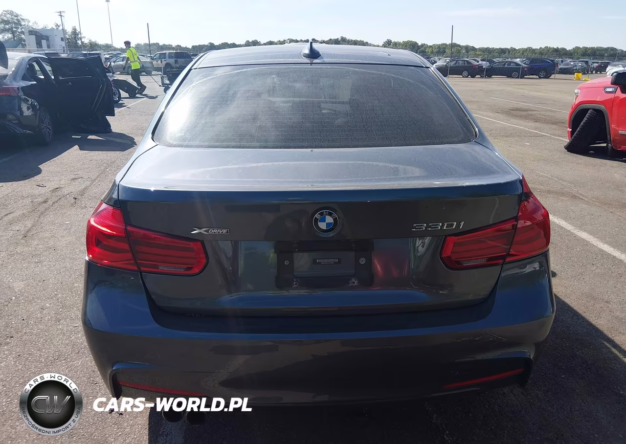 2018 BMW 330I xDrive VIN:WBA8D9C50JEB34868 - 16