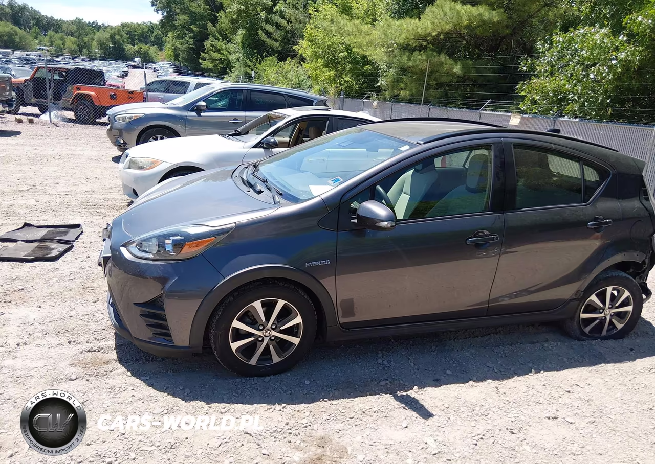2018 Toyota Prius C One VIN:JTDKDTB37J1619566 - 14