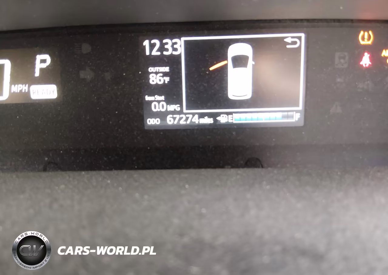 2018 Toyota Prius C One VIN:JTDKDTB37J1619566 - 15