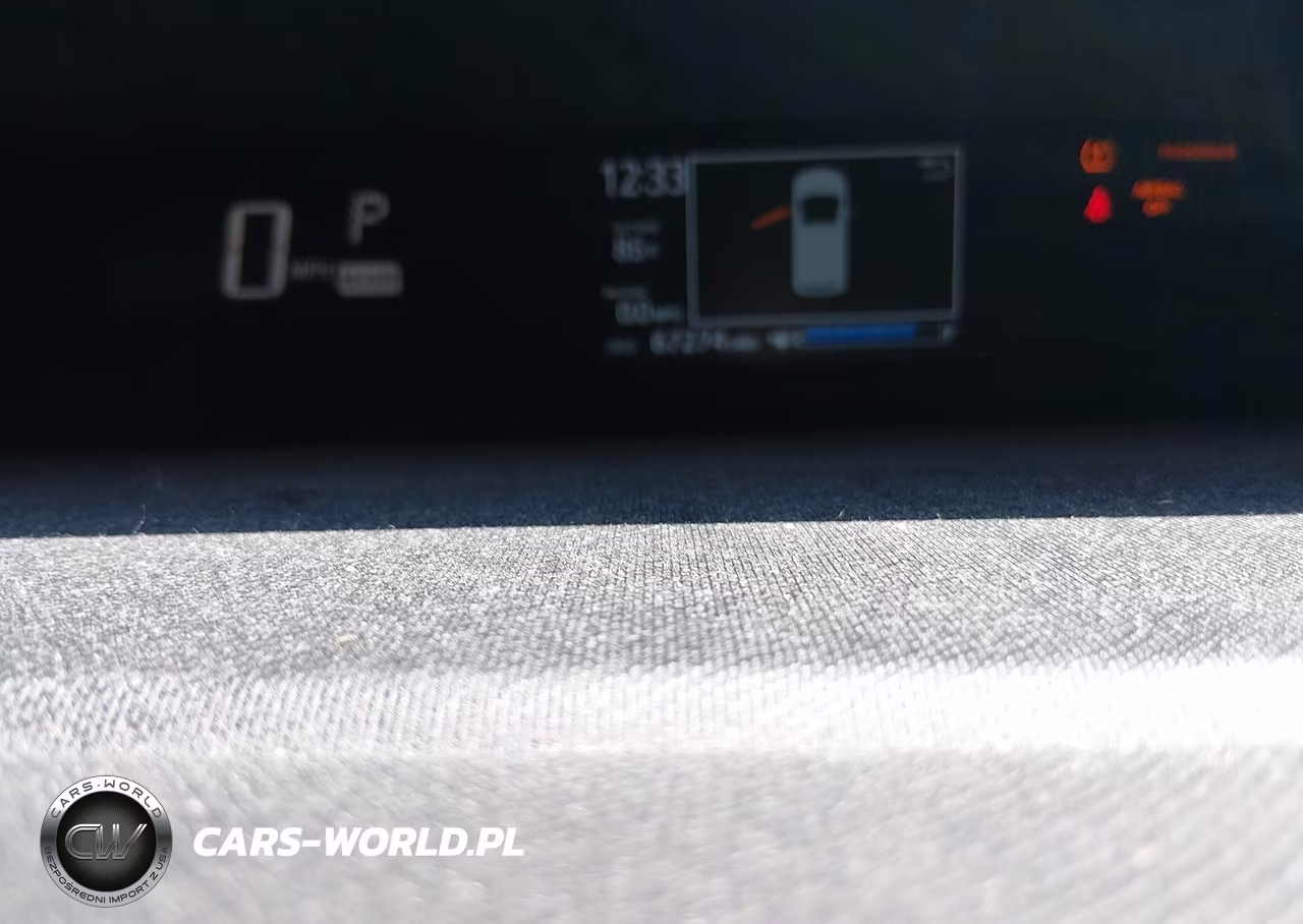 2018 Toyota Prius C One VIN:JTDKDTB37J1619566 - 7