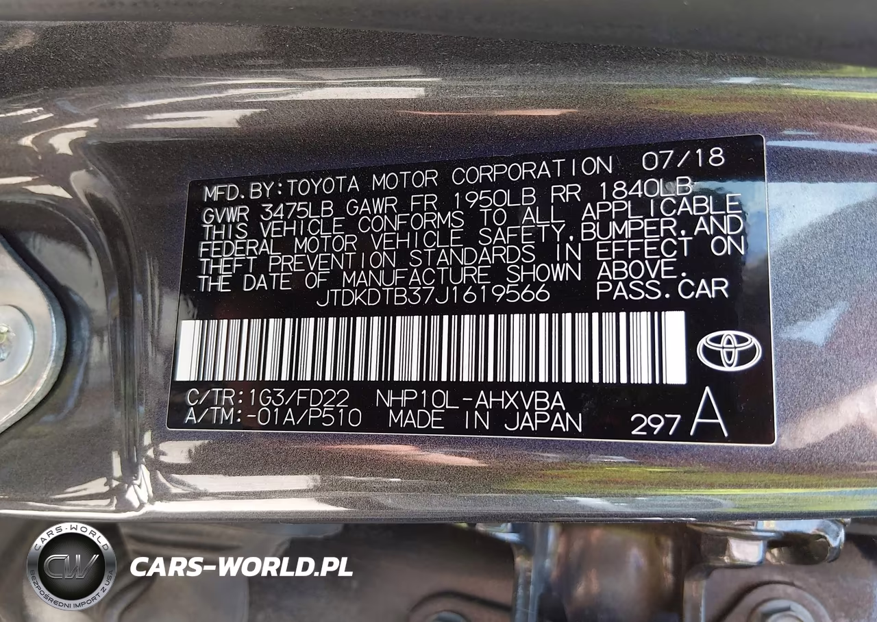 2018 Toyota Prius C One VIN:JTDKDTB37J1619566 - 9