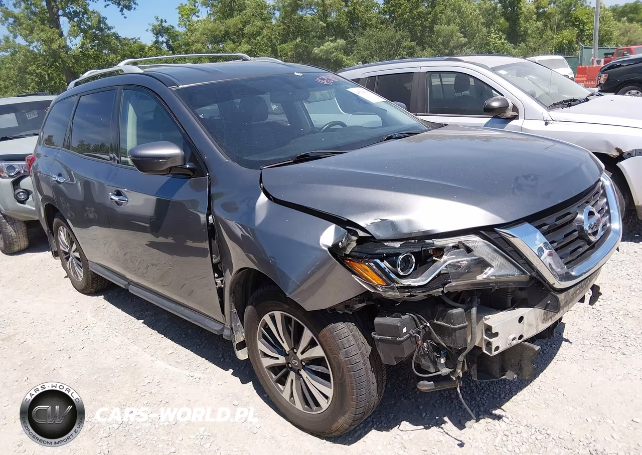 2017 Nissan Pathfinder Sv