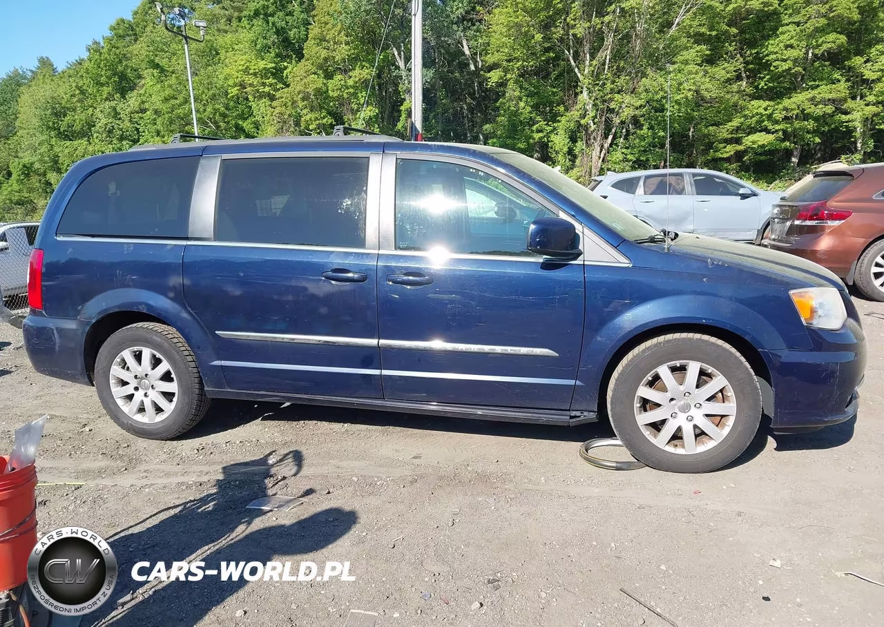 2013 Chrysler Town & Country Touring VIN:2C4RC1BG5DR563748 - 14