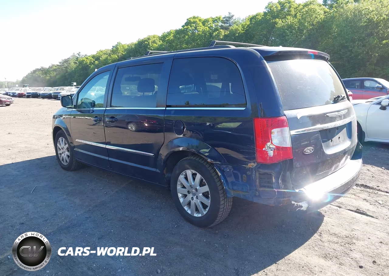 2013 Chrysler Town & Country Touring VIN:2C4RC1BG5DR563748 - 3