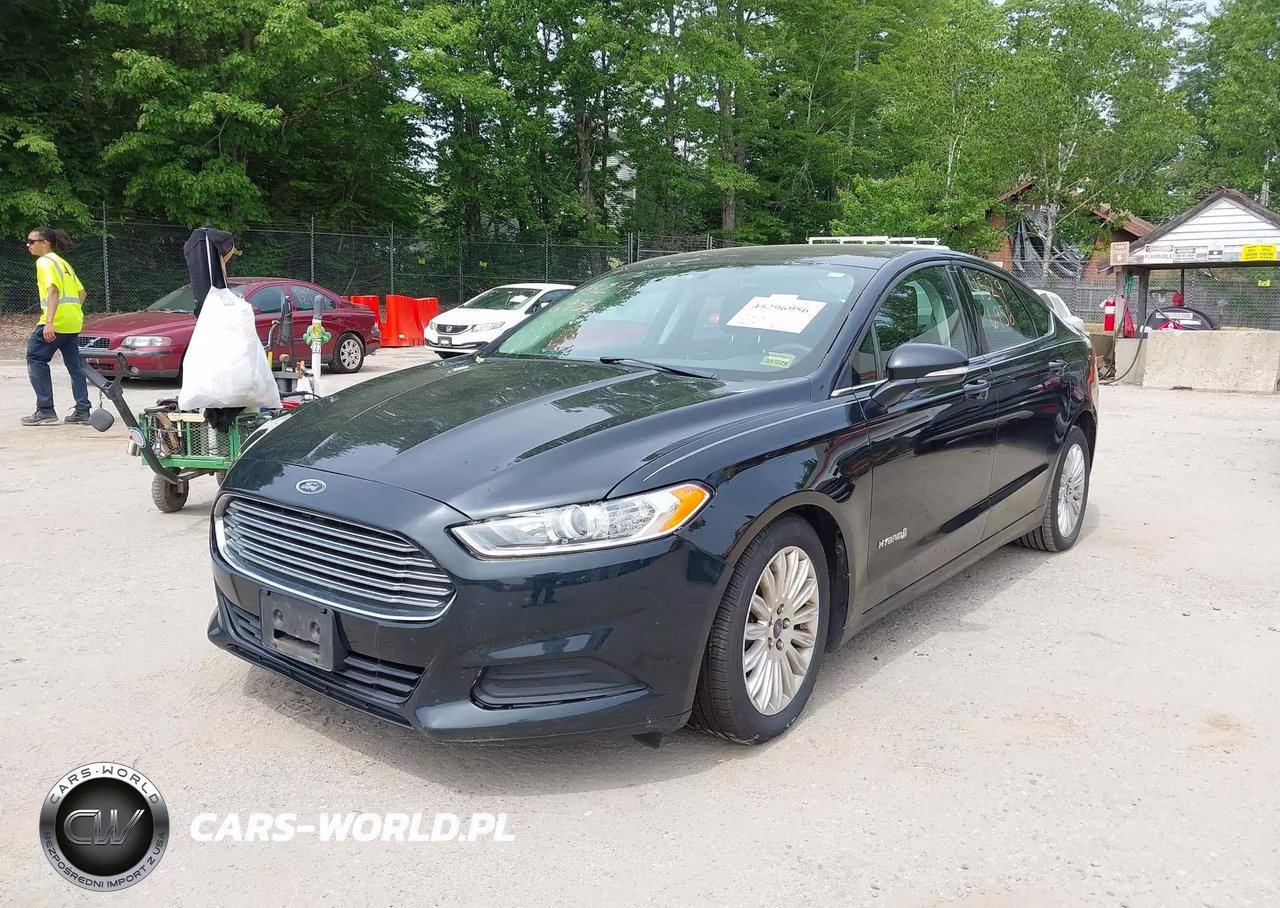 2014 Ford Fusion Se Hybrid VIN:3FA6P0LU7ER132819 - 2