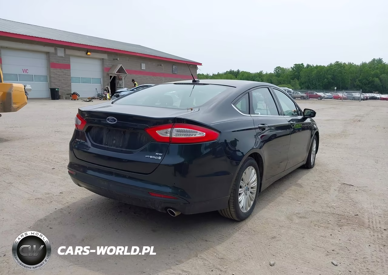 2014 Ford Fusion Se Hybrid VIN:3FA6P0LU7ER132819 - 4