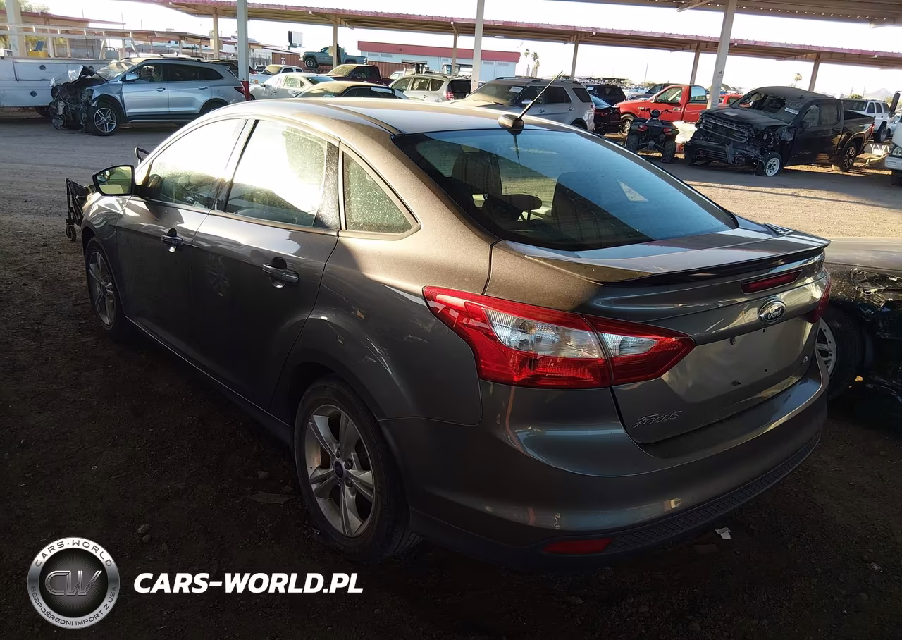 2012 Ford Focus Se VIN:1FAHP3F26CL161552 - 3