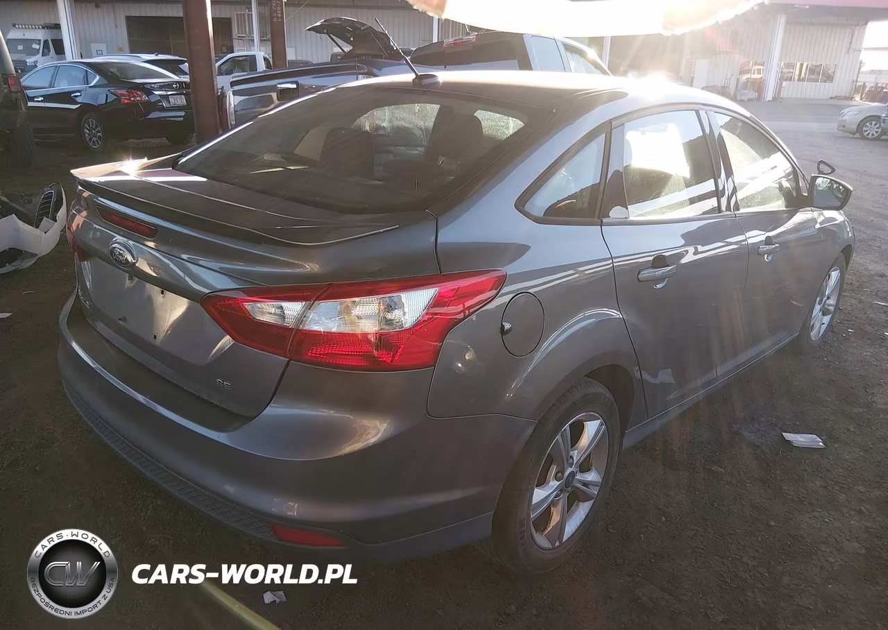 2012 Ford Focus Se VIN:1FAHP3F26CL161552 - 4