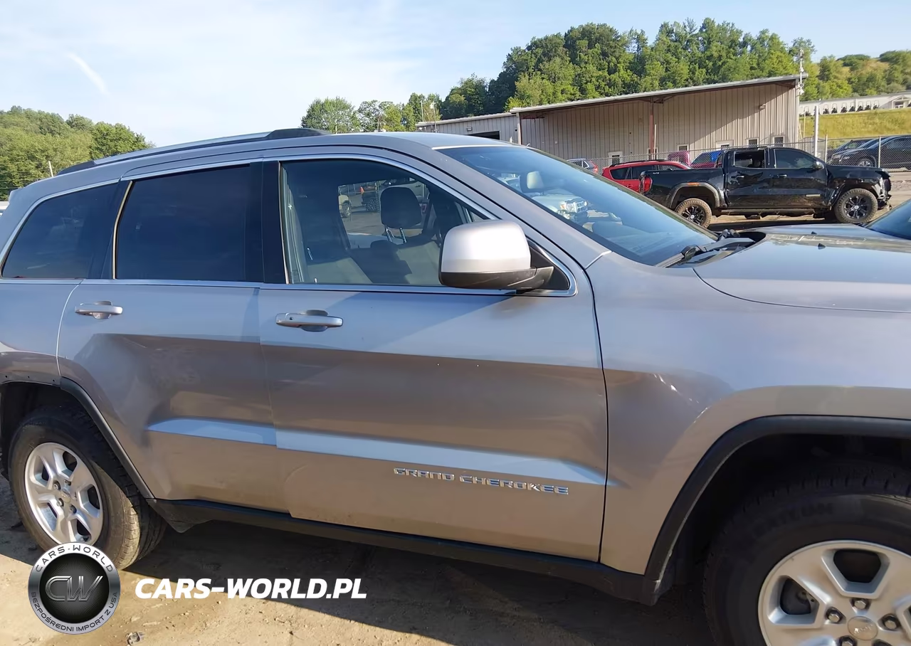 2015 Jeep Grand Cherokee Laredo VIN:1C4RJFAG6FC643611 - 14