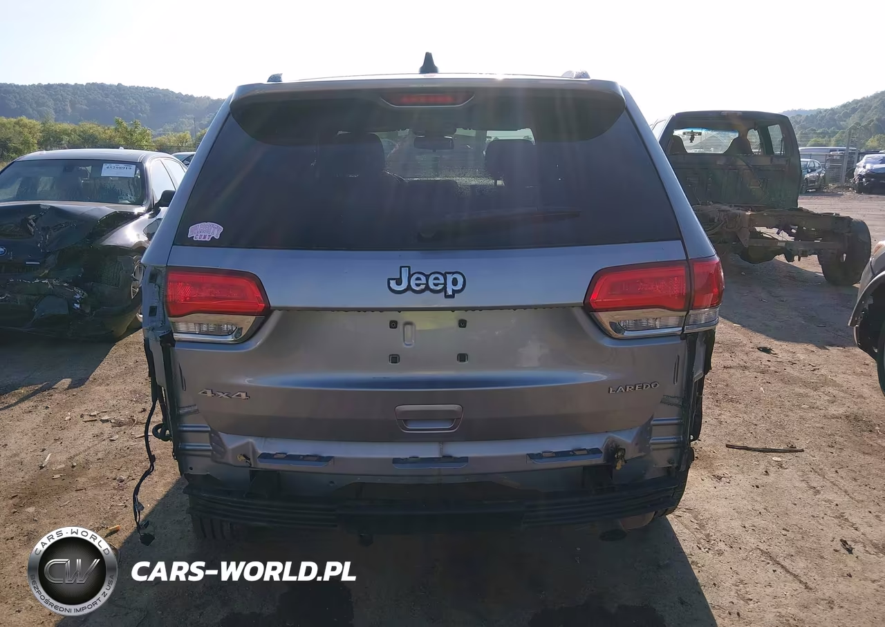 2015 Jeep Grand Cherokee Laredo VIN:1C4RJFAG6FC643611 - 17