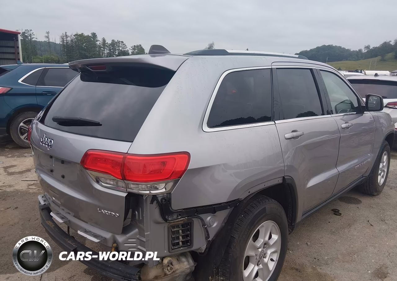 2015 Jeep Grand Cherokee Laredo VIN:1C4RJFAG6FC643611 - 4