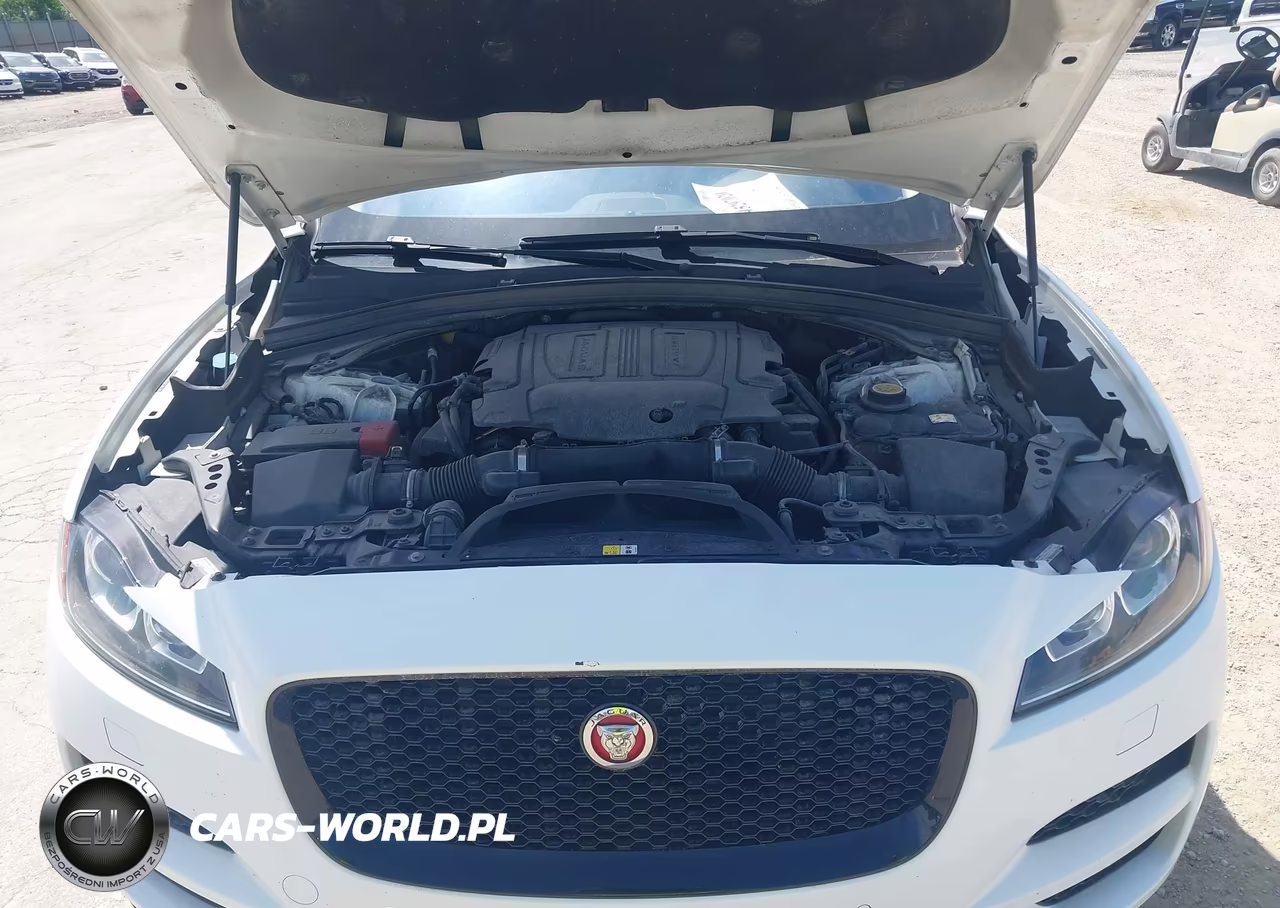 2017 Jaguar F-Pace 35T Premium VIN:SADCJ2BV5HA495434 - 10